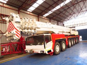 Liebherr LTM 1300